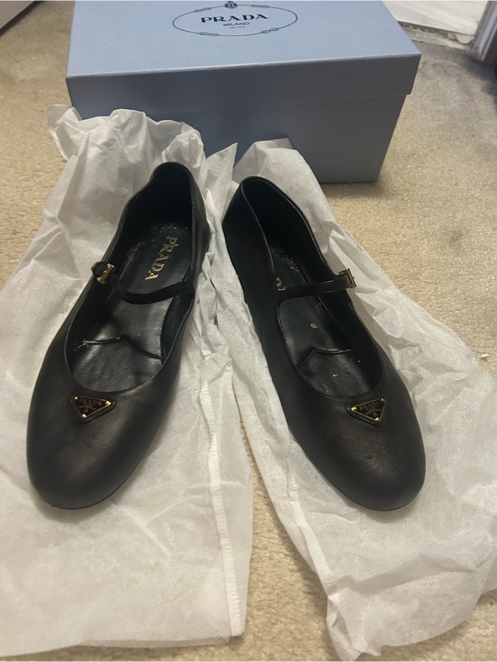 AUTHENTIC PRADA black leather Mary Jane flats. - Picture 6 of 16